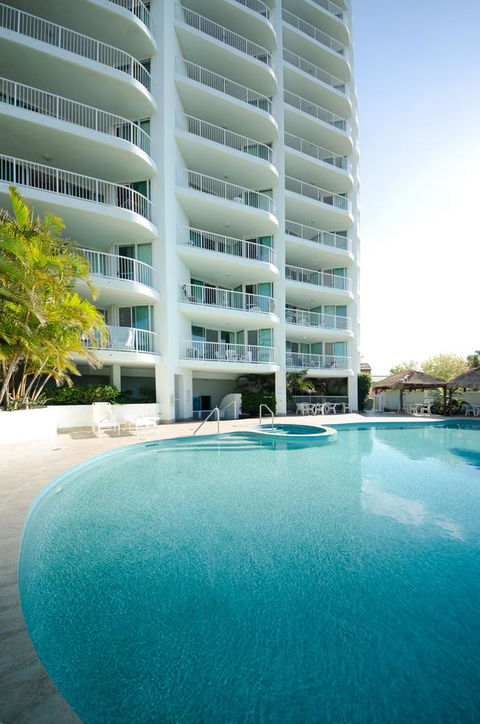 Crystal Bay On The Broadwater - Australia Accommodation 5
