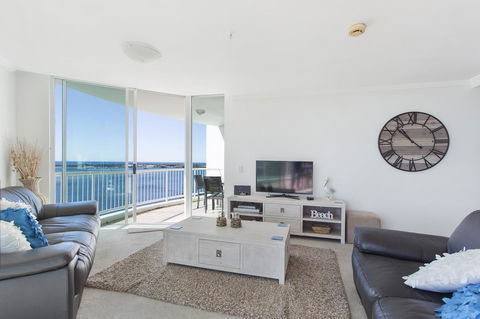 Crystal Bay On The Broadwater - Australia Accommodation 40