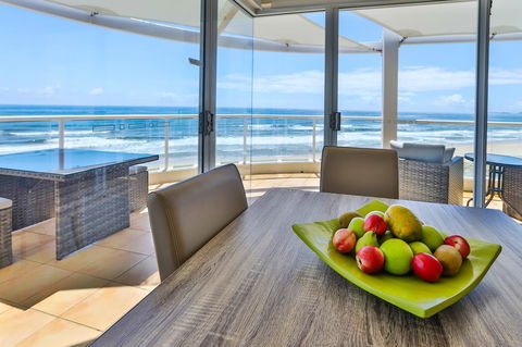 Regency On The Beach - Australia Accommodation 10