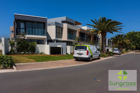 The Residences At The Peninsula - Australia Accommodation 28