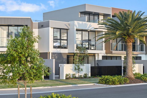 The Residences At The Peninsula - Australia Accommodation 0