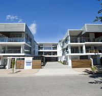 Maggies Beachfront Apt. 2 - Australia Accommodation