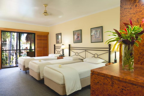 Palm Royale Cairns - Australia Accommodation 24
