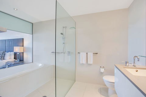 Mantra Circle On Cavill - Australia Accommodation 26