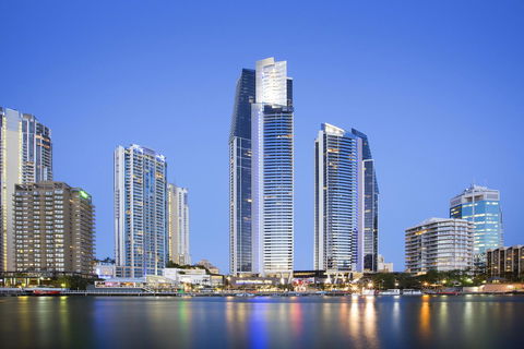 Mantra Circle On Cavill - Australia Accommodation 0
