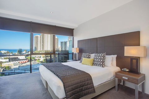 Mantra Circle On Cavill - Australia Accommodation 25