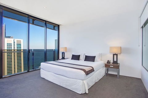 Mantra Circle On Cavill - Australia Accommodation 9