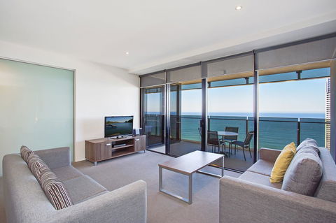 Mantra Circle On Cavill - Australia Accommodation 13