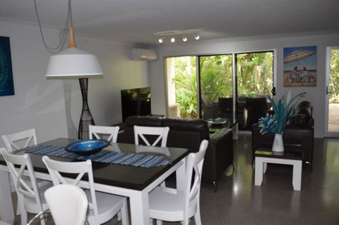 Raintrees Moffat Beach - Australia Accommodation 12