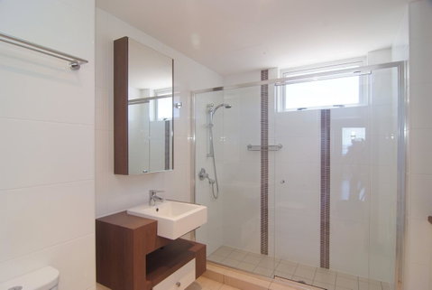 Coral Cove Apartments - Australia Accommodation 10
