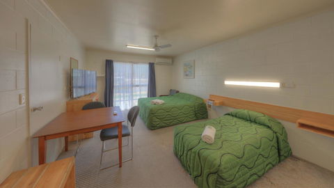The Park Motel - Australia Accommodation 22