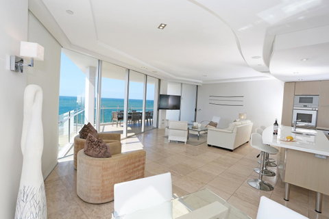 Oceans Mooloolaba - Australia Accommodation 3