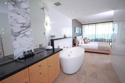 Oceans Mooloolaba - Australia Accommodation 10
