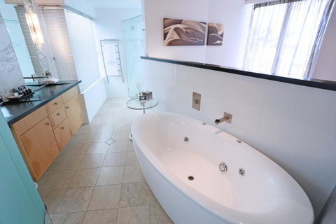 Oceans Mooloolaba - Australia Accommodation 8
