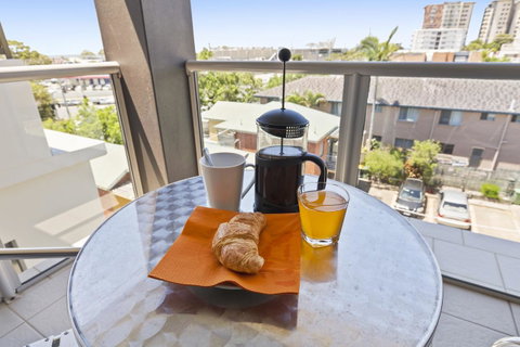 La Vida On Anzac - Australia Accommodation 18