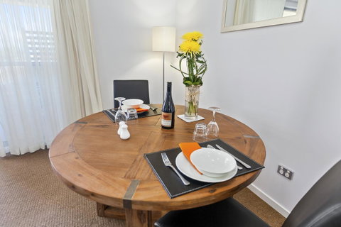 La Vida On Anzac - Australia Accommodation 21