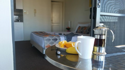 La Vida On Anzac - Australia Accommodation 34