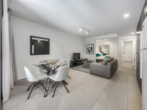 Opera Apartments South Brisbane - Australia Accommodation 24