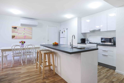 Sandbox Apartments - Australia Accommodation 28
