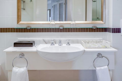 InterContinental Sanctuary Cove Resort, An IHG Hotel - Australia Accommodation 12