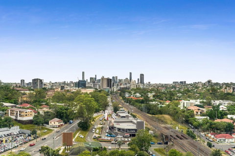 Essence Suites Taringa - Australia Accommodation 18