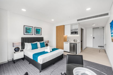 Essence Suites Taringa - Australia Accommodation 11