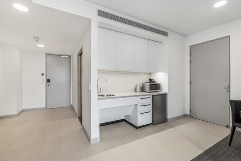 Essence Suites Taringa - Australia Accommodation 15