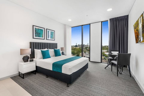 Essence Suites Taringa - Australia Accommodation 9