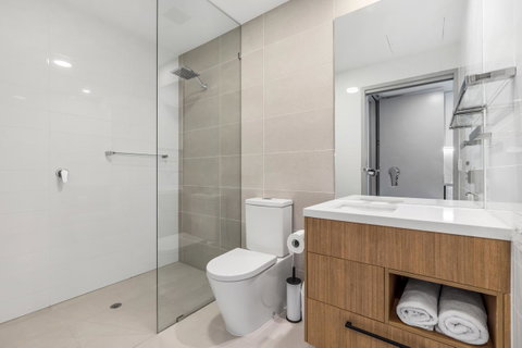 Essence Suites Taringa - Australia Accommodation 23