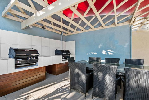 Sailport Mooloolaba Apartments - Australia Accommodation 8