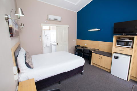 Downs Motel - Australia Accommodation 28