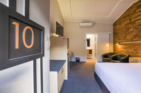Downs Motel - Australia Accommodation 3