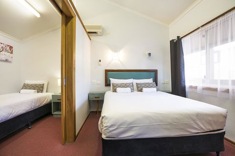 Downs Motel - Australia Accommodation 9