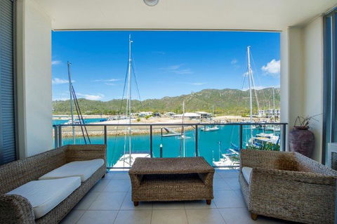 Absolute Waterfront Magnetic Island - Australia Accommodation 13