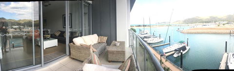 Absolute Waterfront Magnetic Island - Australia Accommodation 7