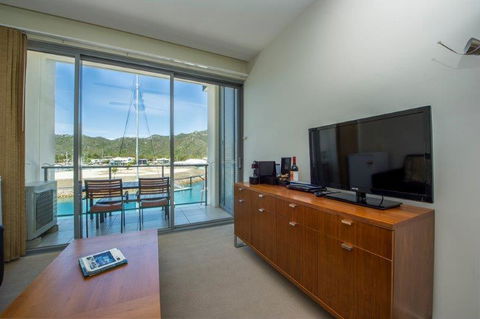 Absolute Waterfront Magnetic Island - Australia Accommodation 26