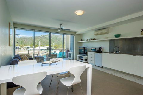 Absolute Waterfront Magnetic Island - Australia Accommodation 17