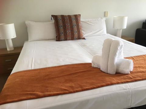 Absolute Waterfront Magnetic Island - Australia Accommodation 23
