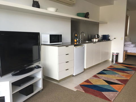 Absolute Waterfront Magnetic Island - Australia Accommodation 9