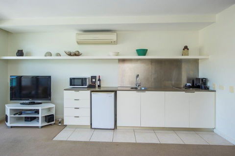 Absolute Waterfront Magnetic Island - Australia Accommodation 16