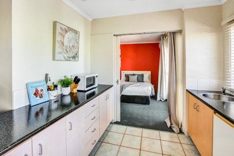 Coral Tree Inn - Australia Accommodation 27