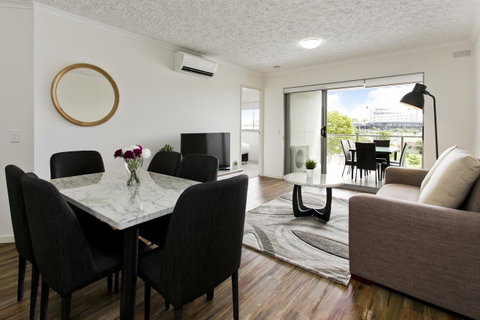 Arise Princess Regent Apartments - Australia Accommodation 11