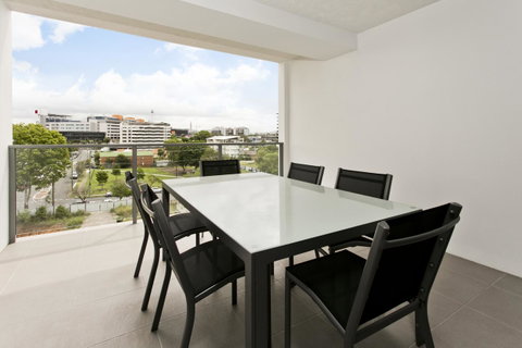 Arise Princess Regent Apartments - Australia Accommodation 2