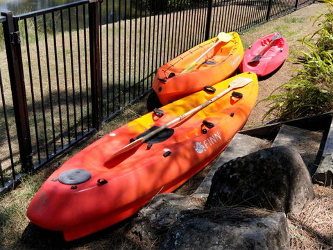 Waterfront Theme Park Getaway - Australia Accommodation 19