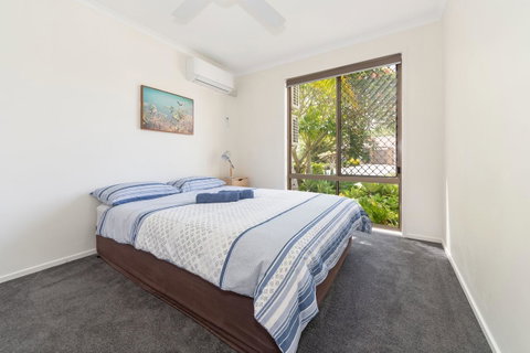 Waterfront Theme Park Getaway - Australia Accommodation 9
