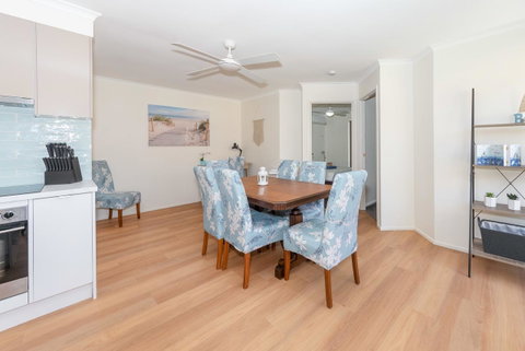 Waterfront Theme Park Getaway - Australia Accommodation 5