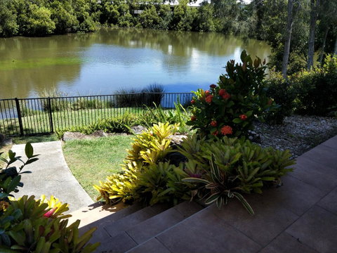 Waterfront Theme Park Getaway - Australia Accommodation 21