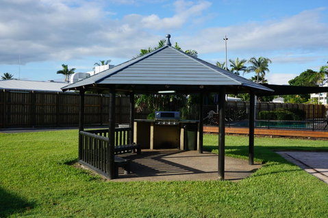 YAL Cairns - A Motel That Makes A Difference - Australia Accommodation 7