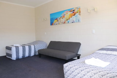 YAL Cairns - A Motel That Makes A Difference - Australia Accommodation 23