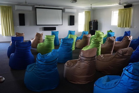 YAL Cairns - A Motel That Makes A Difference - Australia Accommodation 4
